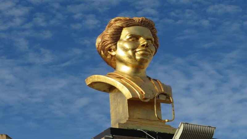   راس الجبل تحتفي بطبيبة الفقراء توحيدة بن الشيخ